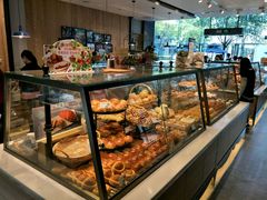 面包甜点陈列柜-巴黎贝甜(大宁国际商业广场店)