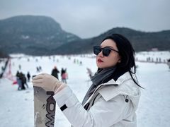 -济南卧虎山滑雪场