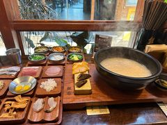 -银米·云南传统过桥米线(双廊黑金冠店)