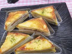 芥蜜爆浆鸡扒三文治-Caidie Bakery采蝶轩(百越店)