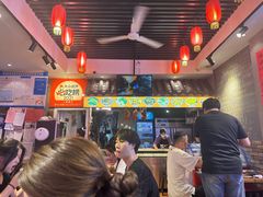 -爆炸头阿姨小四川正宗川味小吃(无任何分店)