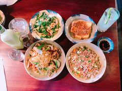 -Cuc Gach Quan Restaurant