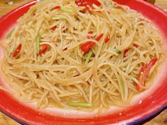破店招牌土豆丝-破三川·新川菜(静安大融城店)