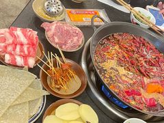 -四小区火锅·巷子里的重庆火锅(花照壁店)