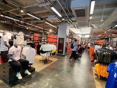 -NIKE上海青浦优选体验店