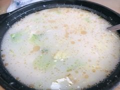 -溢心园香河肉饼总店