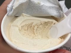 榛子稀奶油冰淇淋-红宝石·鲜奶小方(曲阳店)