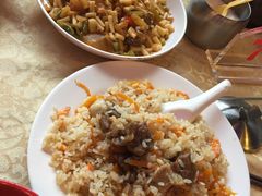 -维吾尔餐厅(宜山路店)