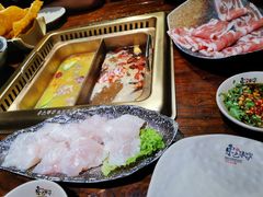 -东巴婆婆云南鱼豆花火锅(大东门店)