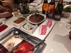 -海底捞火锅鲜切牛肉主题店(长寿路店)
