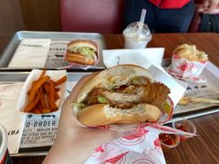 脆鸡汉堡-FATBURGER 特富客汉堡(外交公寓店)