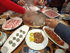 -小天鹅火锅·一线江景洪鼎旗舰店(洪崖洞店)