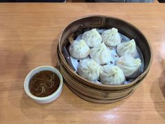 -莱莱小笼·乔艾