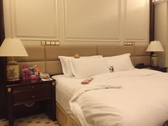 -深圳富苑皇冠假日套房酒店