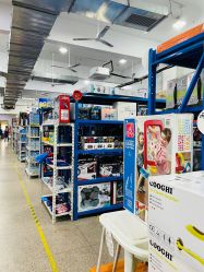 -逝水玩具折扣店