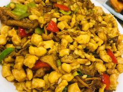蘑菇鸡丁-老舅老蒙肉饼非遗店(一店)