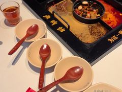 -老牌坊云南鱼豆花火锅(哈西万达店)