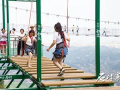 -玻璃桥景区石牛寨
