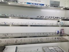 -视野联行眼镜·蔡司·尼康战略合作店(城西银泰店)