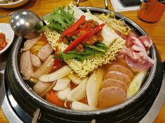 部队火锅-咕咕站韩国料理(紫金港店)