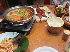 -老滇山寨•云南特色菜•地方菜•民族风情歌舞表演(金碧店)