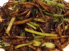 茶树菇炒牛柳-牧羊餐厅