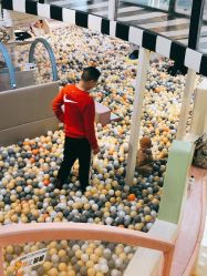 -多多淘儿童体验中心(重庆来福士店)