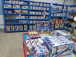 -逝水玩具折扣店