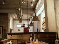 大堂-苹果树下艺术餐厅(宋庄店)