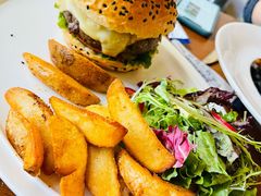 招牌牛肉汉堡-UPPER KITCHEN(延安路店)