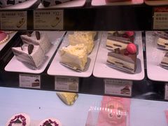 -巴黎贝甜(大宁国际商业广场店)