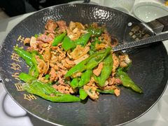 -费大厨辣椒炒肉(高铁吾悦广场店)