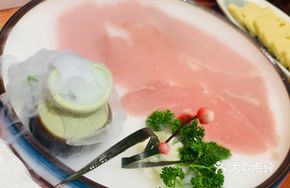 Hand-Cut Tender Fresh Beef