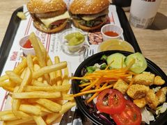 -The Habit Burger Grill 哈比特汉堡(复兴soho店)