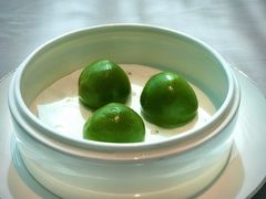荠菜春笋鲜肉青团-屋里厢上海菜馆