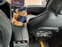 -上海星瀚奔驰4S店(红柳路店)