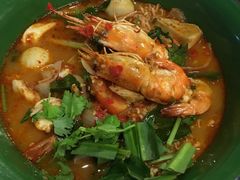 -席娜卡琳火车铁道夜市