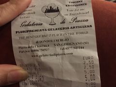 -Gelateria Dondoli
