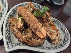 -大头虾越式风味餐厅(光明广场店)