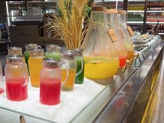 -钱小奴海鲜自助黑金店(杭州滨江龙湖店)