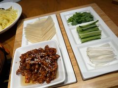 -娜仁图雅蒙古美食村(33小镇店)