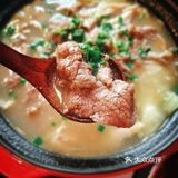 红料理拍了拍你，请你双红节撸串吃宵夜[奸笑]🍻🥢