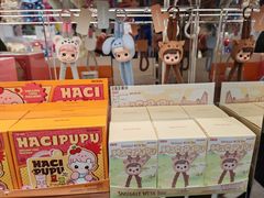 -泡泡玛特POPMART(侨福芳草地店)
