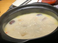 -洪氏嗨捞·广东猪肚鸡·椰子鸡火锅(西咸万象城店)