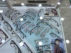 -罗创丹阳眼镜(童卫路店)