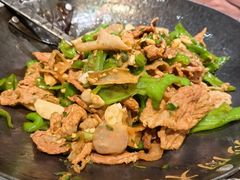 -费大厨辣椒炒肉(高铁吾悦广场店)