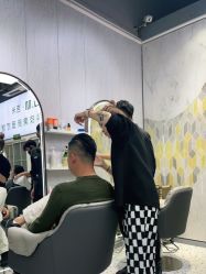 -吉米护肤造型