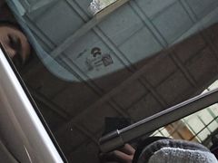 -鲨鱼皮汽车凹陷玻璃修复(静安店)