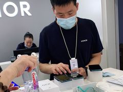 -荣耀授权专卖店(黄浦浙江中路店)