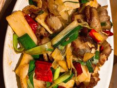 -云海肴·汽锅鸡·云南菜(天山百盛优客店)